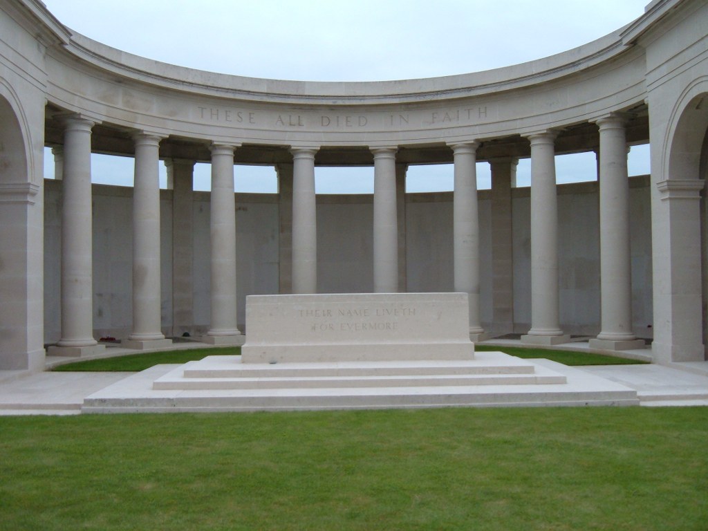 CAMBRAI MEMORIAL, LOUVERVAL  France