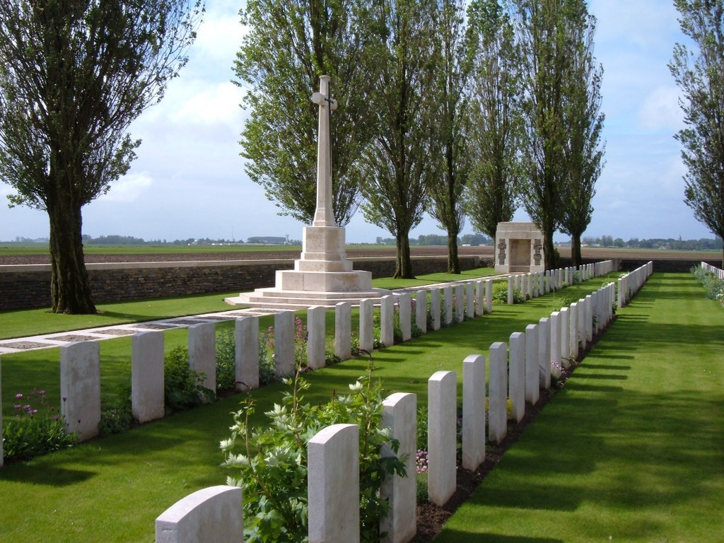 FAVREUIL BRITISH CEMETERY, Pas de Calais, France 