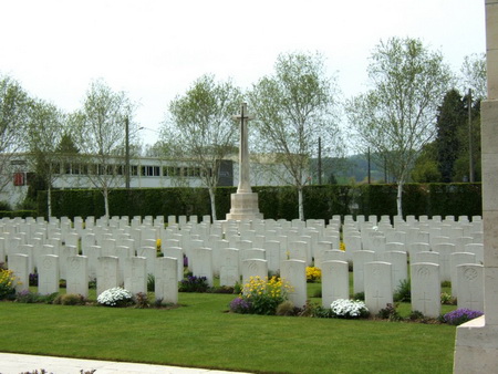 VAILLY BRITISH CEMETERY France