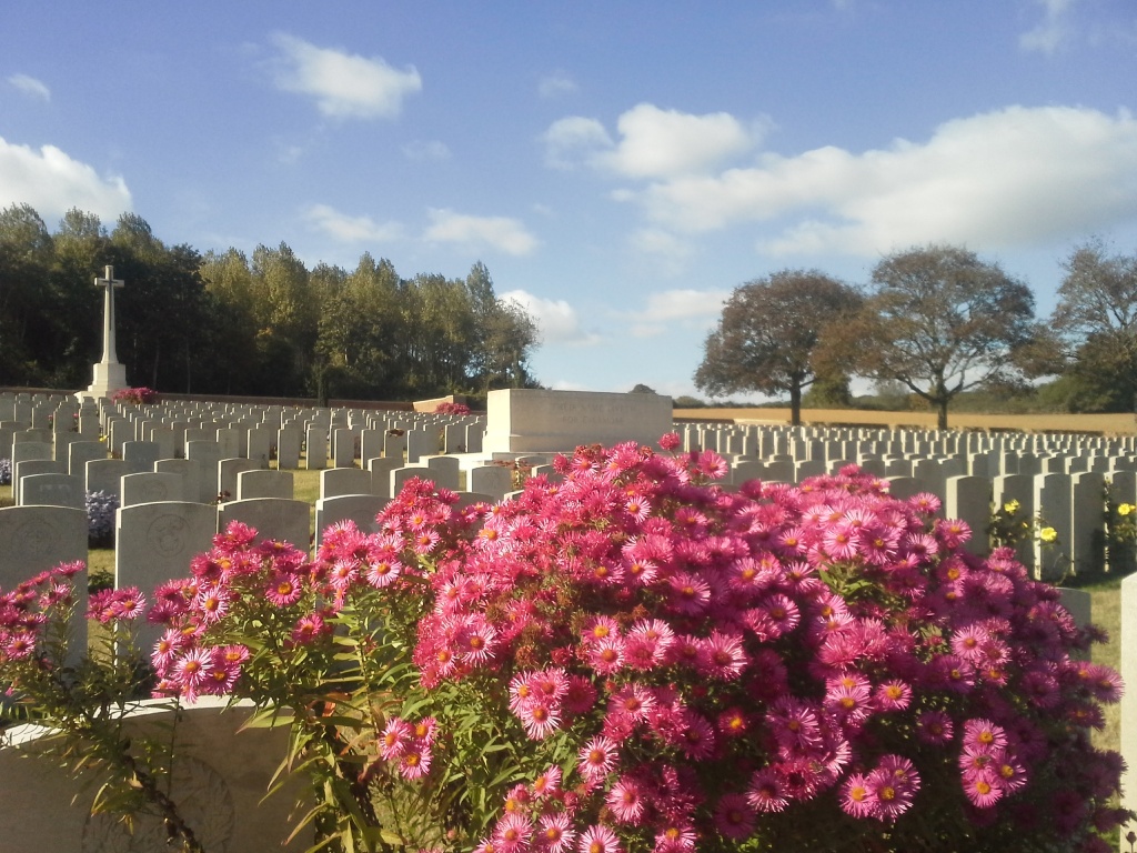 FLATIRON COPSE CEMETERY, MAMETZ, Somme, France